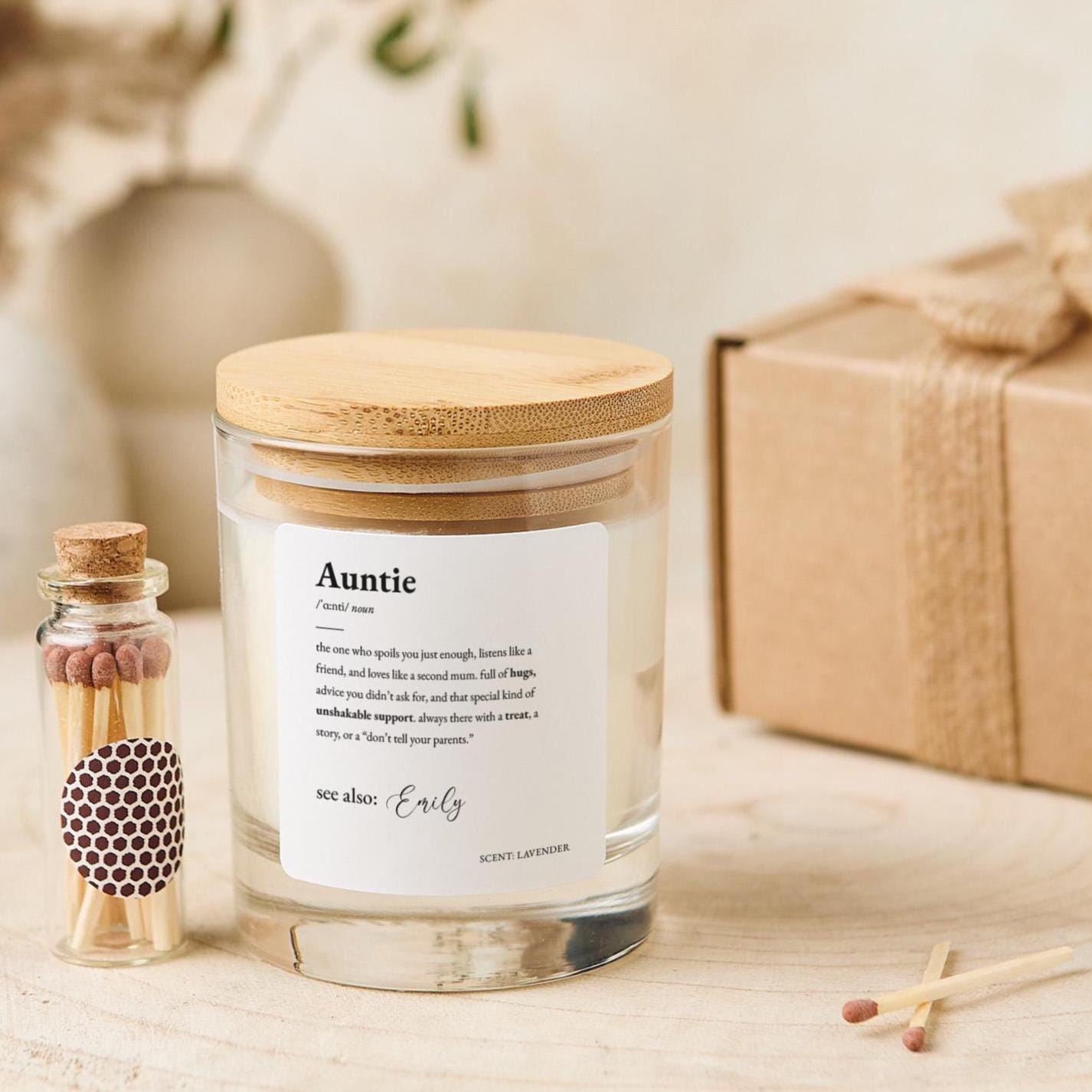 Personalised Auntie Candle Gift Cute Aunt Definition Keepsake for Birthday Christmas Mother's Day or Thank You from Niece Nephew or Family