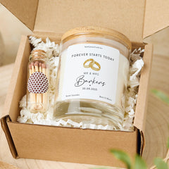 Personalised Wedding Candle Gift Mr & Mrs Engagement Keepsake with Last Names and Date Romantic Present for Newlyweds or Couples