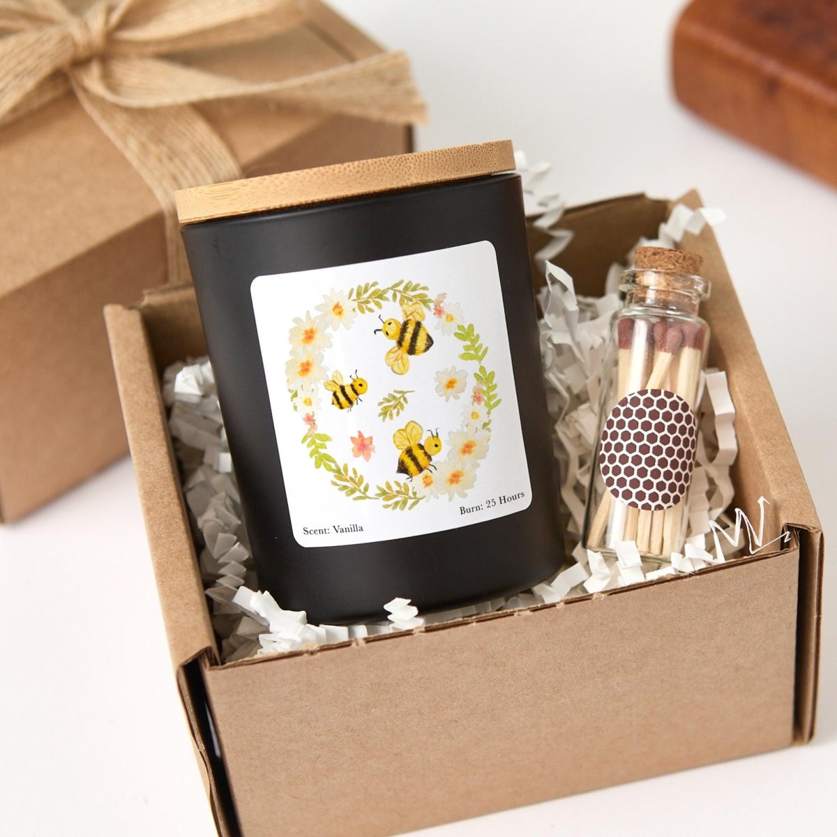 Botanical Soy Wax Candle, Bumble Bee Home Decor, Floral, Vanilla Scent, Nature Lover Gift