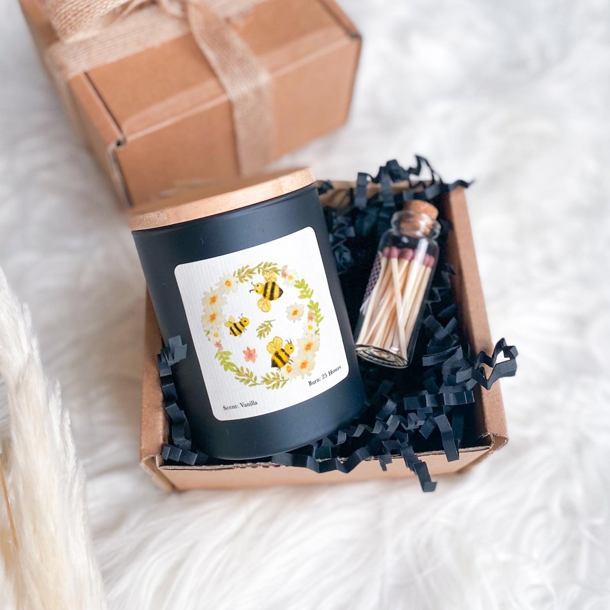 Botanical Soy Wax Candle, Bumble Bee Home Decor, Floral, Vanilla Scent, Nature Lover Gift