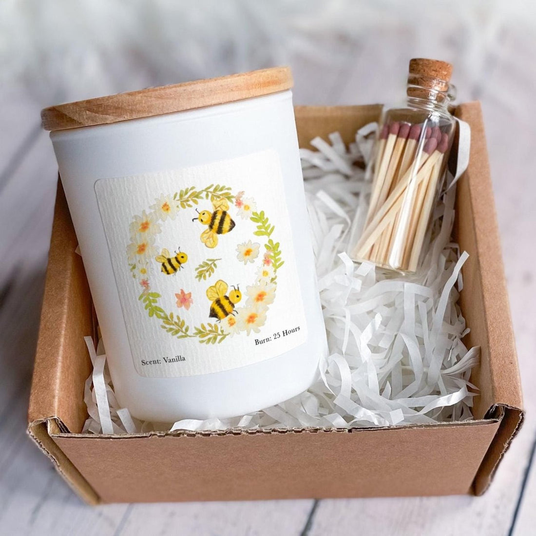 Botanical Soy Wax Candle, Bumble Bee Home Decor, Floral, Vanilla Scent, Nature Lover Gift