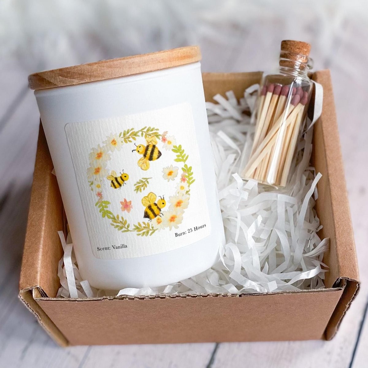 Botanical Soy Wax Candle, Bumble Bee Home Decor, Floral, Vanilla Scent, Nature Lover Gift