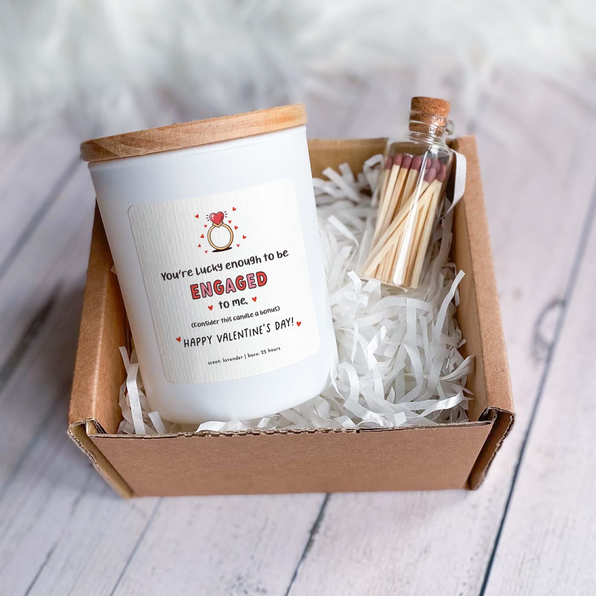 Engagement Valentines Day Candle Gift Set Lucky to Be Engaged Scented Soy Candle with Matches Romantic Gift for Fiancé Thoughtful Present