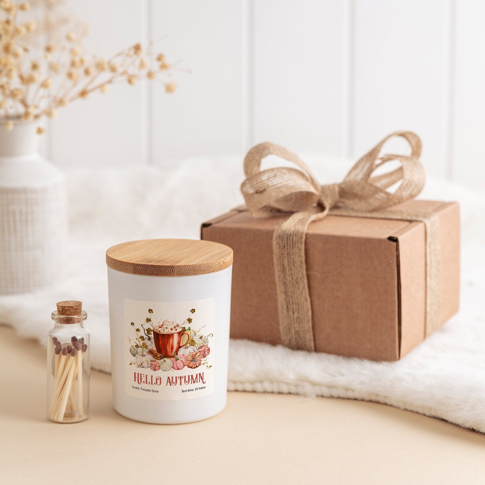 Hello Autumn Scented Candle, Pumpkin Spice Scent, Cosy Autumn Gift for Friends Mum Dad Grandma, Autumn Home Decor September Birthday Gift