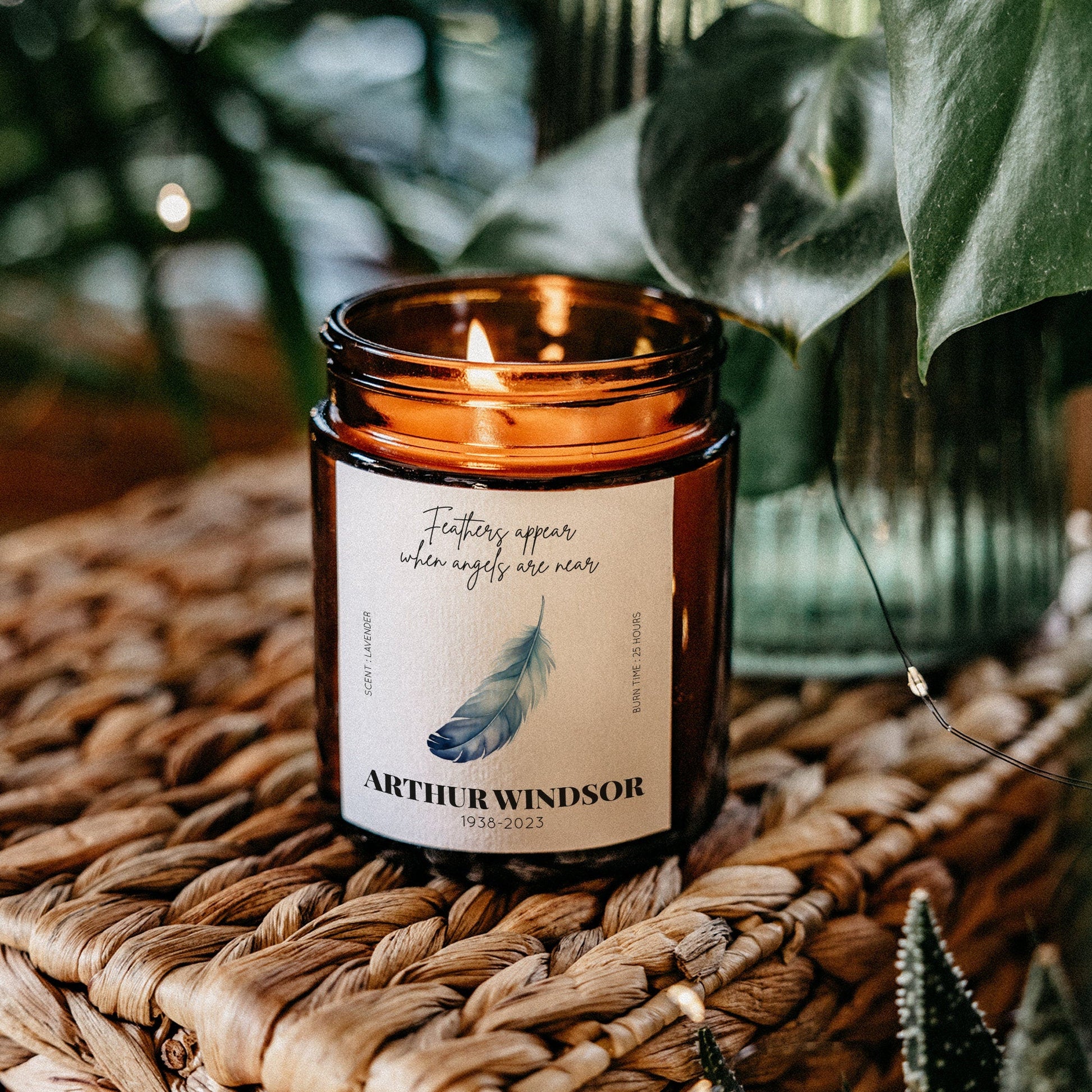 Personalised Memorial Scented Candle, Feathers appear when angels are near, Remembrance Gift, Sympathy Gift Bereavement Mourning Keepsake