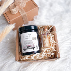 Personalised Wedding Gift Soy Wax Scented Candle, With date couple's names, Mr Mrs On Your Wedding Day Hand - Poured Cosy Gift for Newlywed